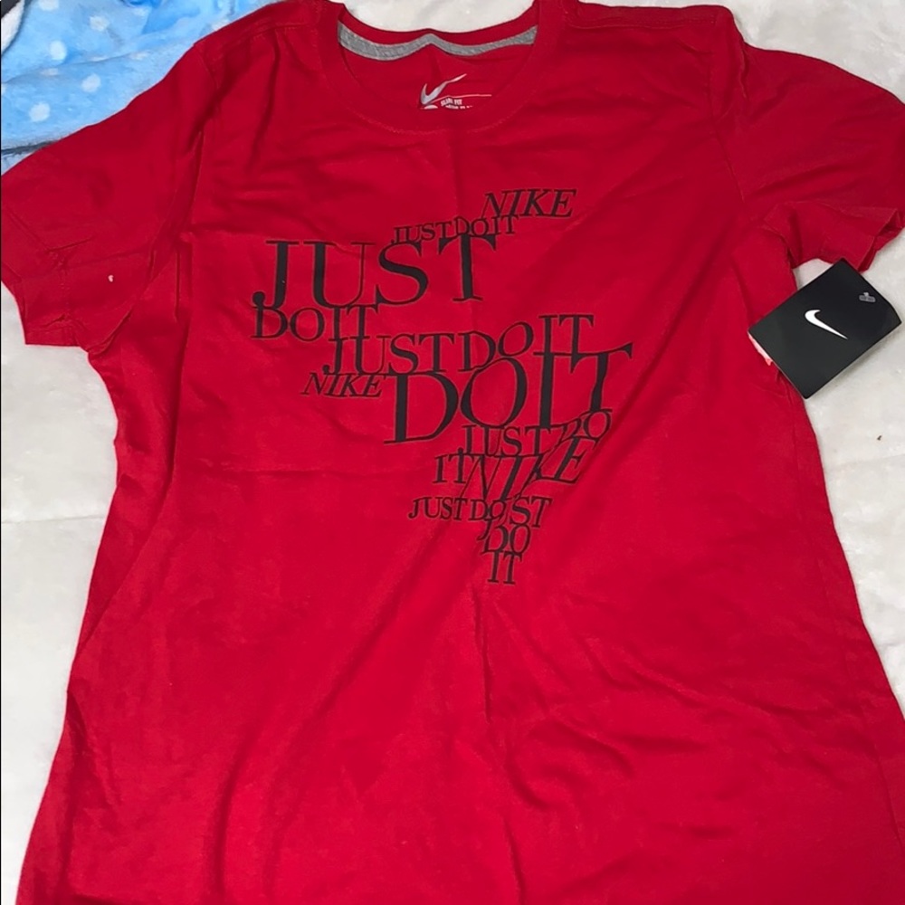 Brand new nike men’s t shirt